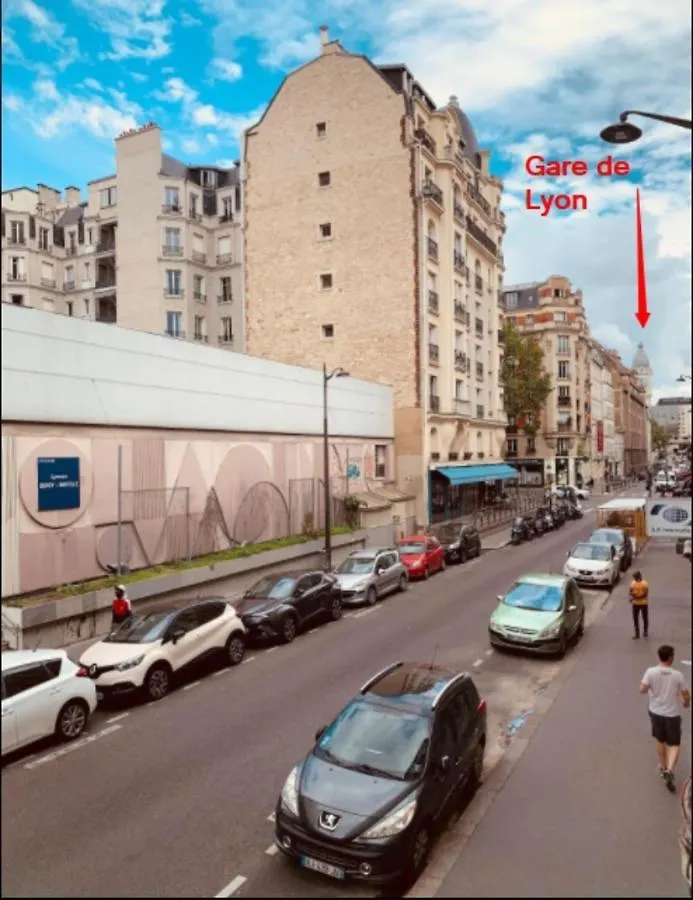 Parisian Style Private With Shared Bathroom Near Bastille And Gare De Lyon باريس