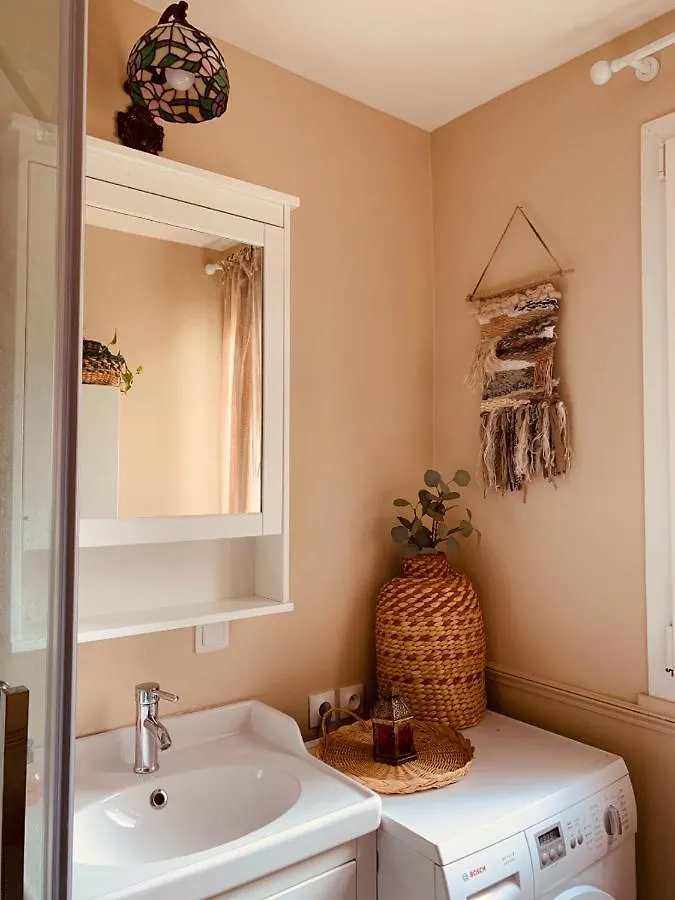 Parisian Style Private With Shared Bathroom Near Bastille And Gare De Lyon منزل للإقامة باريس